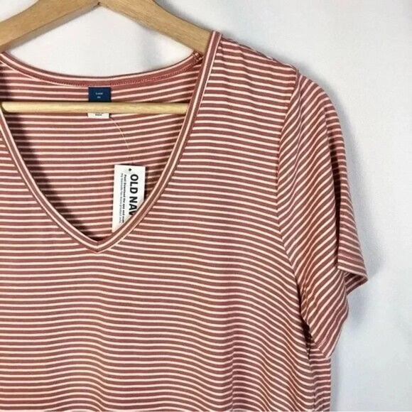Old Navy Luxe Red & White Stripe V-Neck Short Sleeve T-Shirt M - Picture 5 of 5